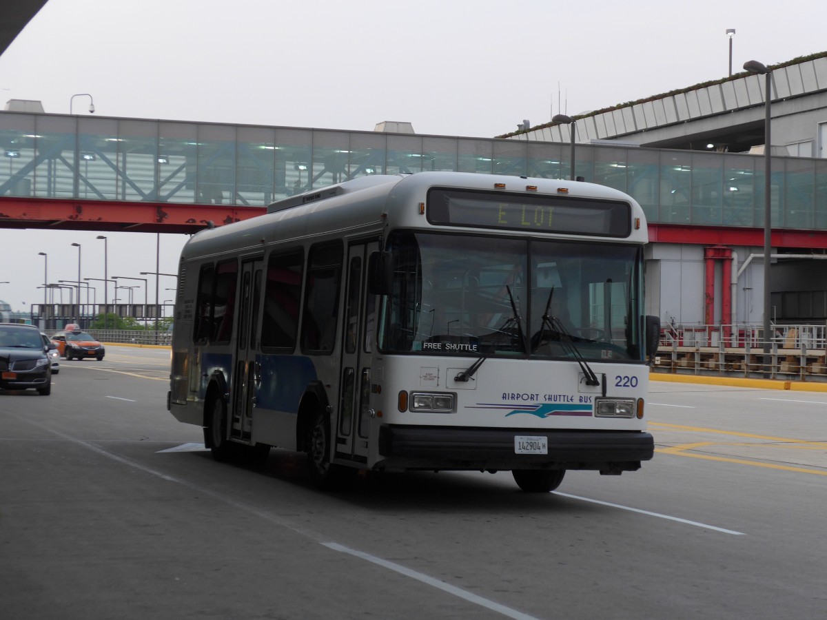 (153'309) - Delaware, Chicago - Nr. 220/142'904 H - ElDorado National am 19. Juli 2014 in Chicago, Airport O'Hare