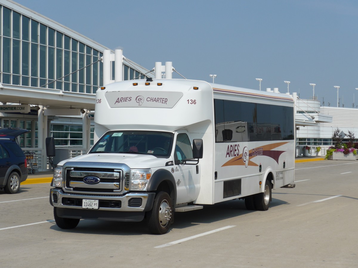 (153'327) - Aries Charter, Chicago - Nr. 136/11'462 PT - Ford am 20. Juli 2014 in Chicago, Airport O'Hare