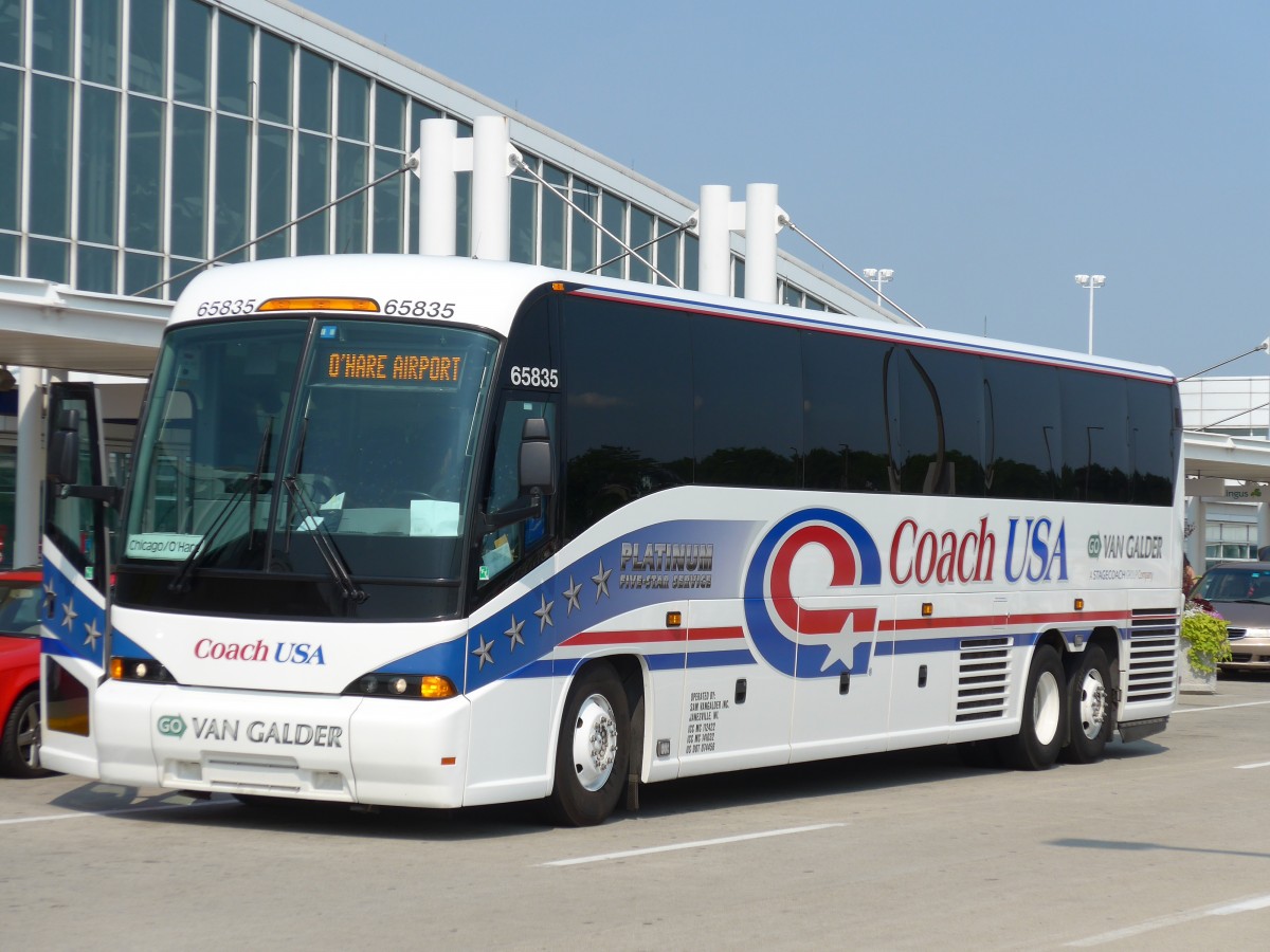 (153'330) - Van Galder, Janesville - Nr. 65'835/P 733'665 - MCI am 20. Juli 2014 in Chicago, Airport O'Hare