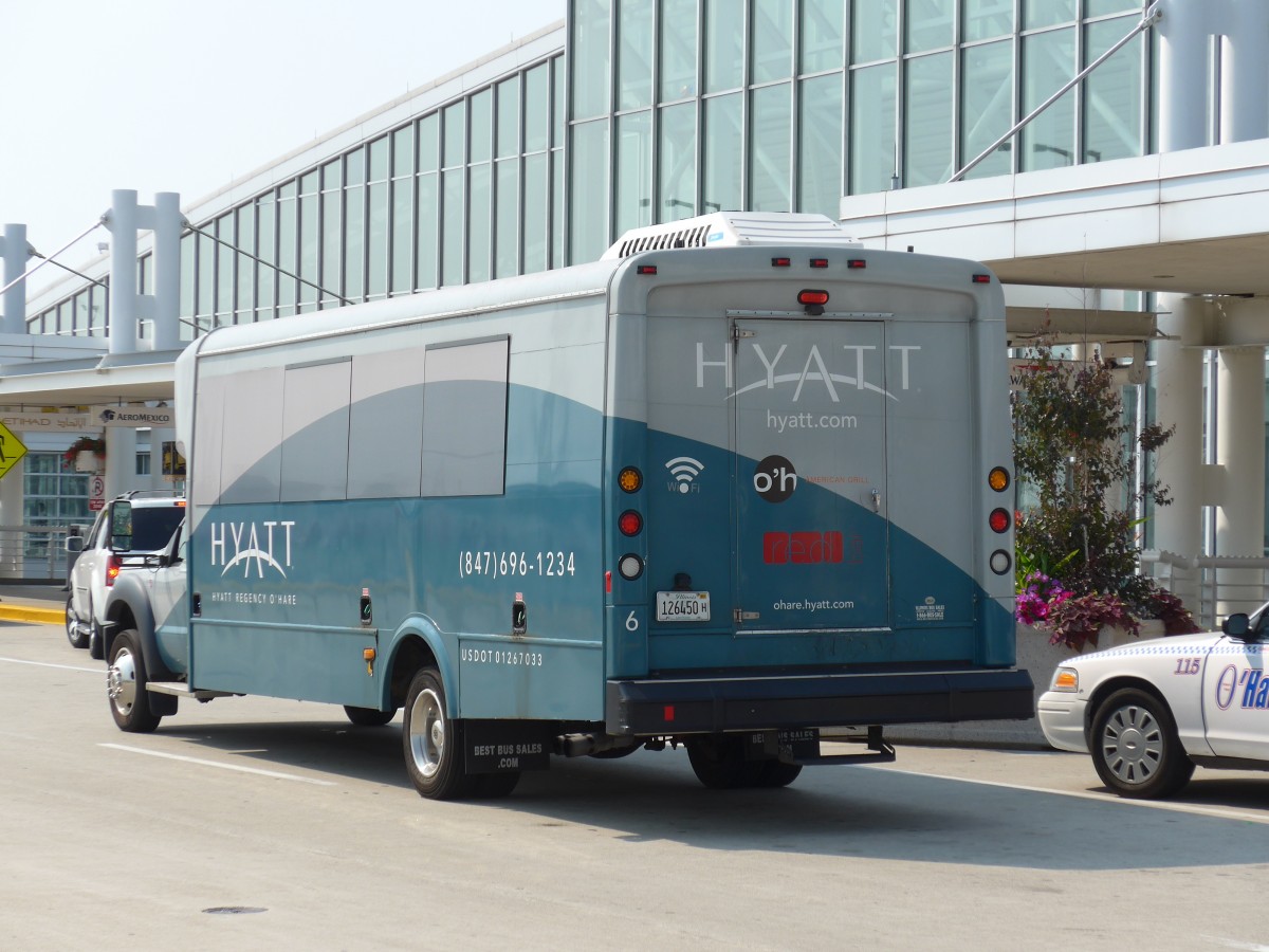 (153'333) - Hyatt, Chicago - Nr. 6/126'450 H - Ford am 20. Juli 2014 in Chicago, Airport O'Hare