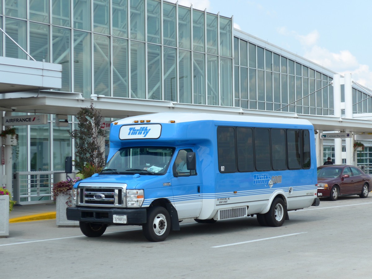 (153'370) - Thrifty, Tulsa - Nr. 87/329'893 D - Ford am 20. Juli 2014 in Chicago, Airport O'Hare