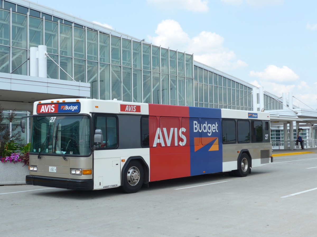 (153'372) - AVIS-Budget, Chicago - Nr. 27/6561 N - Gillig am 20. Juli 2014 in Chicago, Airport O'Hare