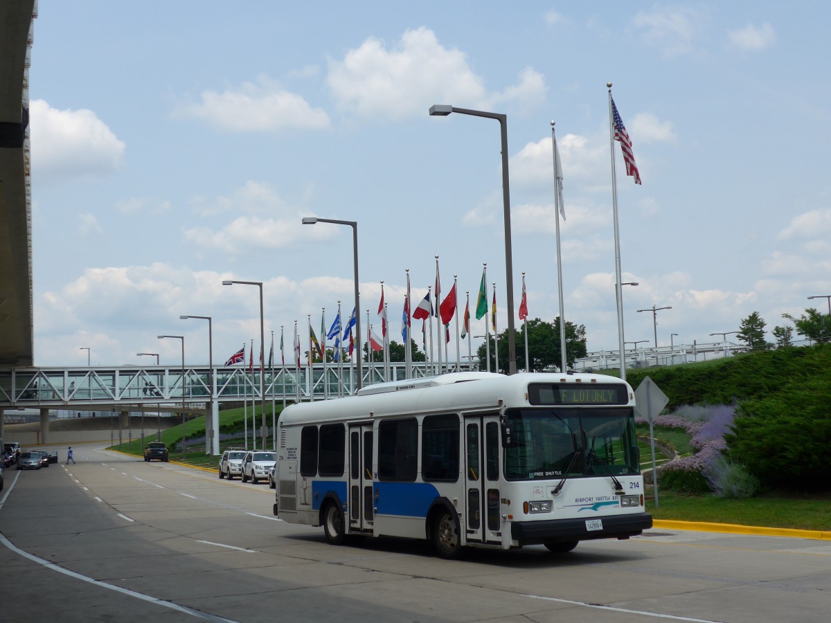 (153'395) - Delaware, Chicago - Nr. 214/142'908 H - ElDorado National am 20. Juli 2014 in Chicago, Airport O'Hare