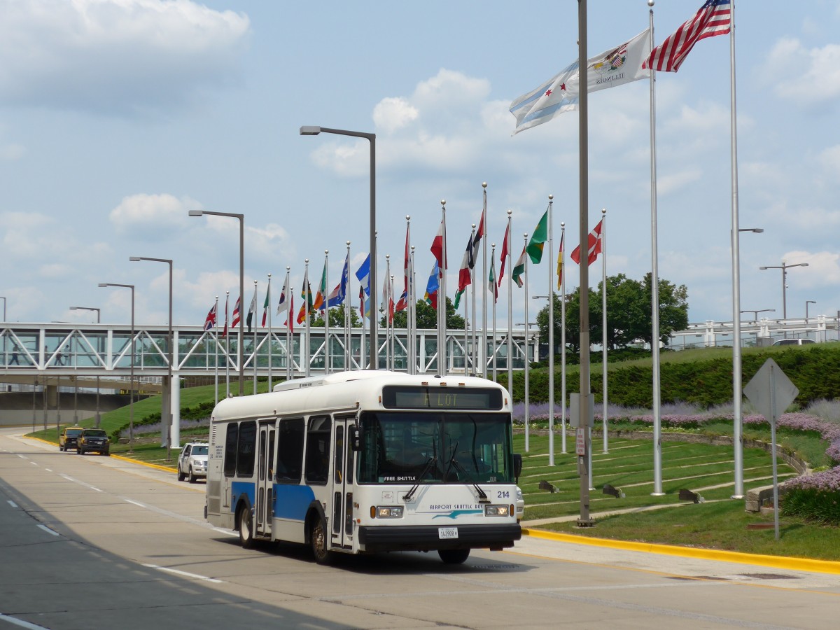 (153'412) - Delaware, Chicago - Nr. 214/142'908 H - ElDorado National am 20. Juli 2014 in Chicago, Airport O'Hare