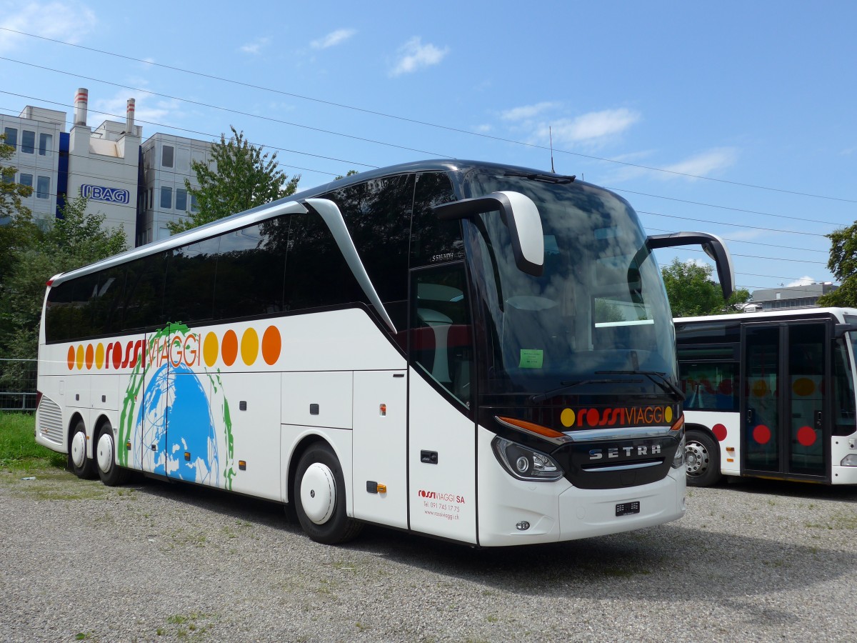 (153'618) - Rossi, Gordola - Setra am 4. August 2014 in Kloten, EvoBus