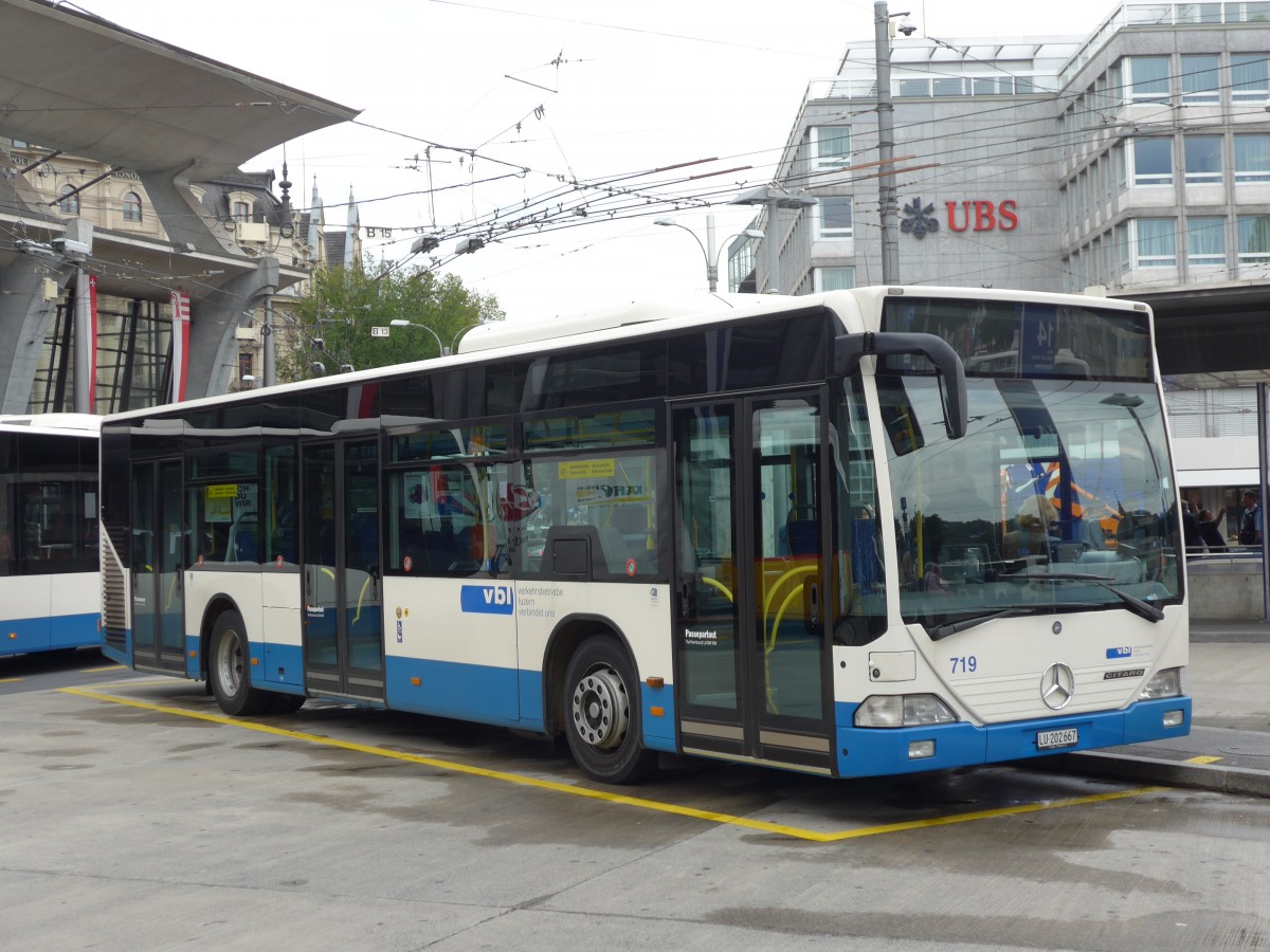 (154'013) - VBL Luzern - Nr. 719/LU 202'667 - Mercedes (ex Heggli, Kriens Nr. 719) am 19. August 2014 beim Bahnhof Luzern