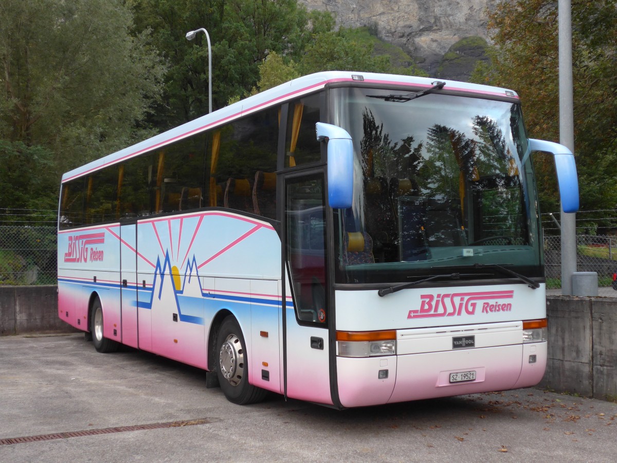 (154'702) - Bissig, Schwyz - SZ 19'521 - Van Hool (ex Bergmann, Adelboden) am 30. August 2014 in Meiringen, Balm