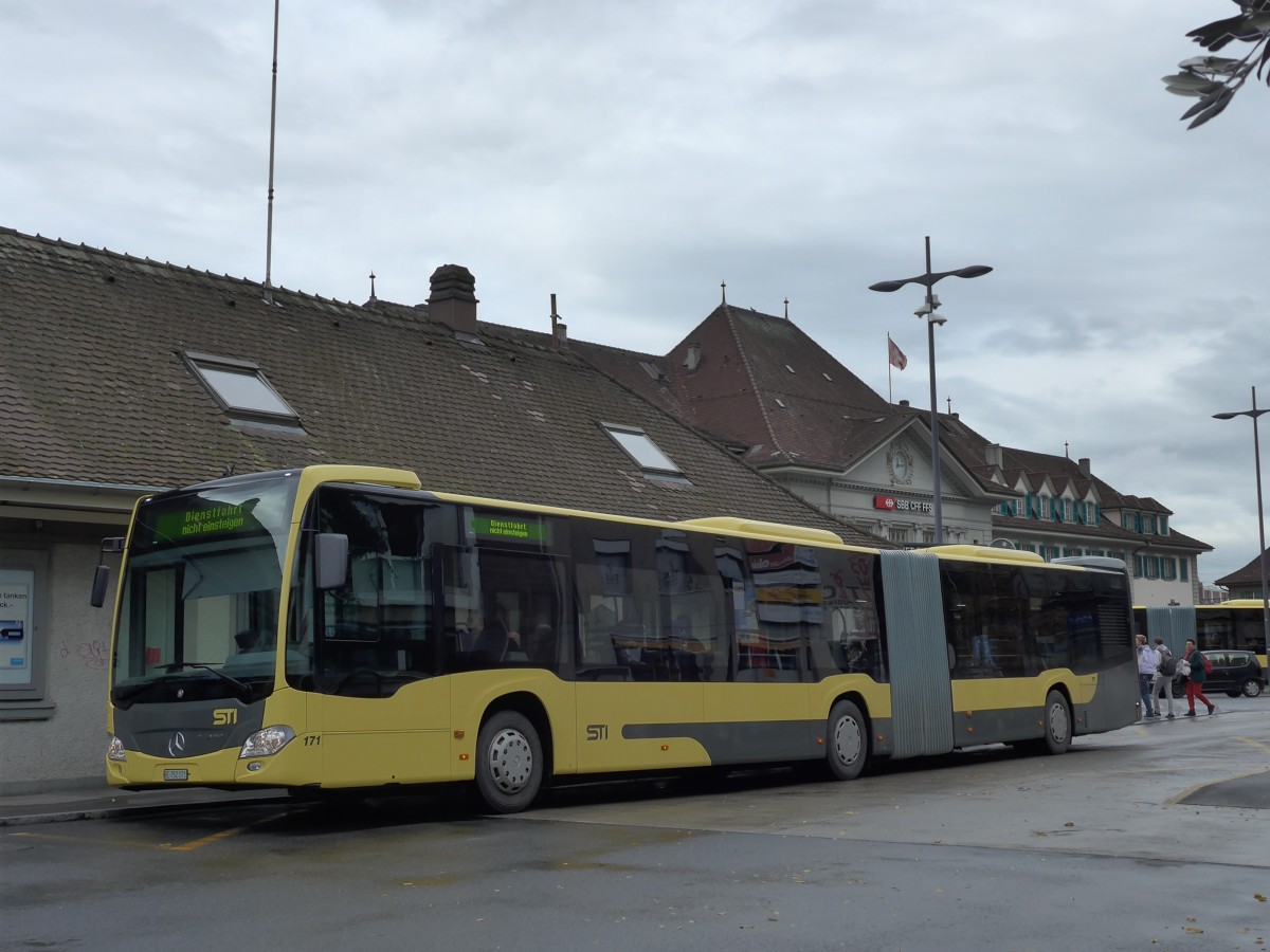 (155'787) - STI Thun - Nr. 171/BE 752'171 - Mercedes am 16. Oktober 2014 beim Bahnhof Thun