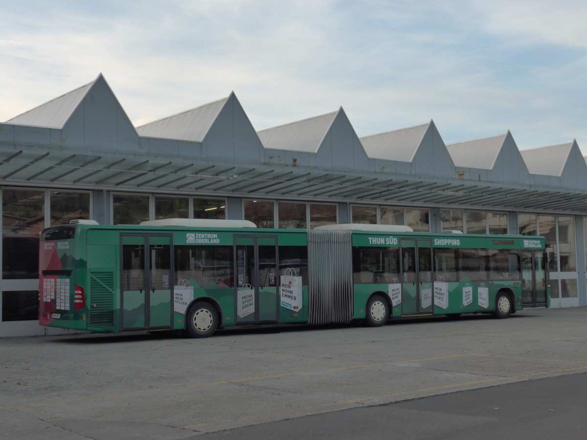 (155'894) - STI Thun - Nr. 137/BE 801'137 - Mercedes am 19. Oktober 2014 in Thun, Garage