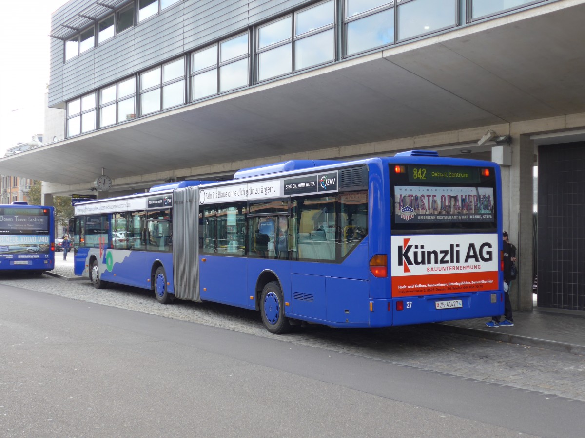 (156'234) - VZO Grningen - Nr. 27/ZH 41'427 - Mercedes am 28. Oktober 2014 beim Bahnhof Uster