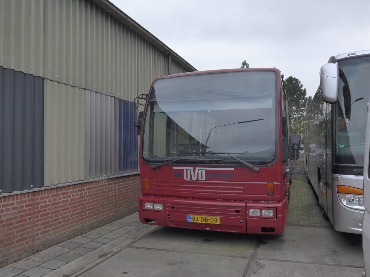 (156'718) - UVO, Uithuizermeeden - Nr. 432/BJ-DB-03 - Den Oudsten am 18. November 2014 in Uithuizermeeden, Garage