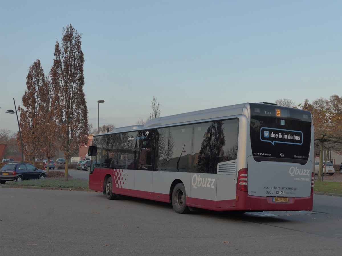 (156'892) - Qbuzz, Groningen - Nr. 3142/BX-FV-38 - Mercedes am 19. November 2014 beim Bahnhof Zuidhorn