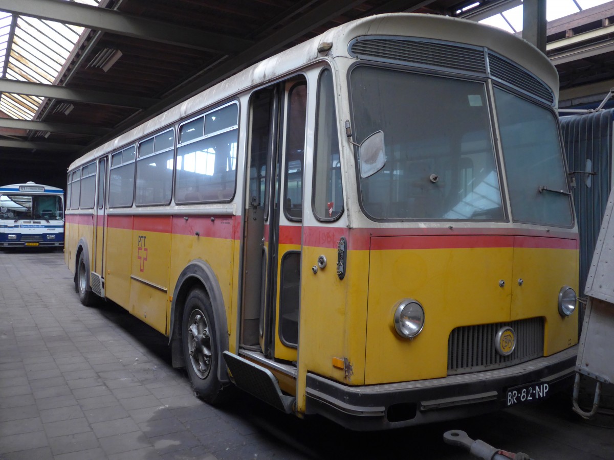 (156'938) - FRAM Drachten - Nr. 4/BR-82-NP - FBW/R&J (ex P 25'527) am 20. November 2014 in Drachten, Autobusmuseum