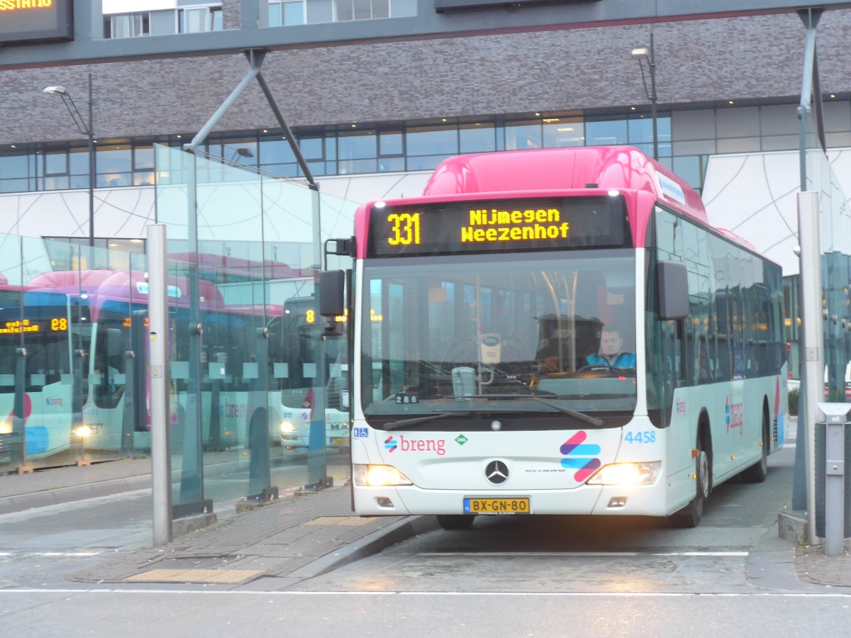 (157'075) - Breng, Ijsselmuiden - Nr. 4458/BX-GN-80 - Mercedes am 20. November 2014 beim Bahnhof Nijmegen