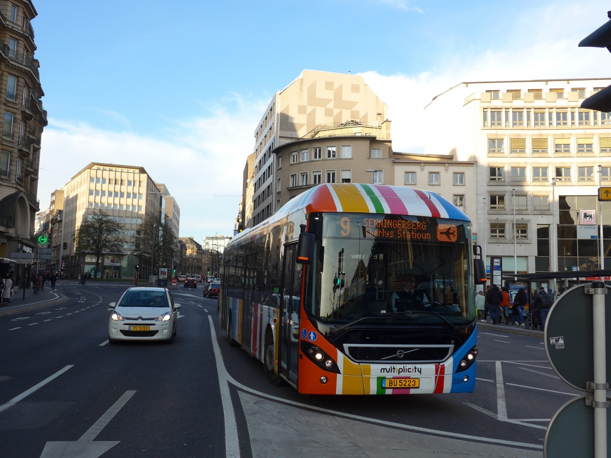 (157'363) - AVL Luxembourg - Nr. 294/BU 5223 - Volvo am 22. November 2014 beim Bahnhof Luxembourg