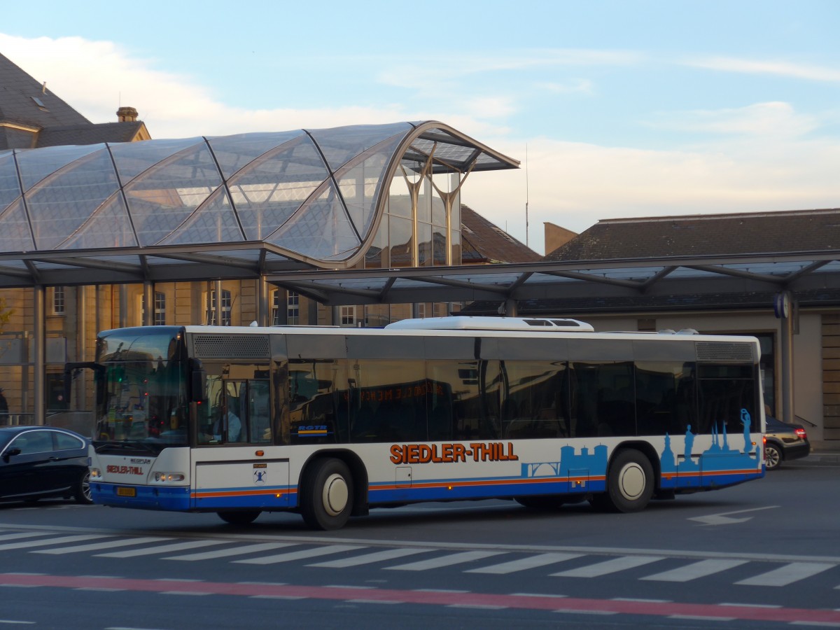 (157'425) - Siedler-Thill, Ttange - BU 1000 - Neoplan am 22. November 2014 beim Bahnhof Luxembourg