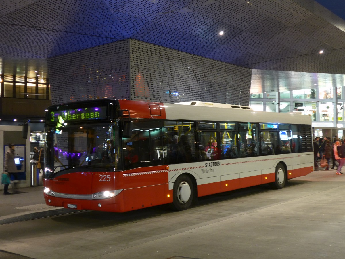 (157'573) - SW Winterthur - Nr. 225/ZH 745'225 - Solaris am 26. November 2014 beim Hauptbahnhof Winterthur