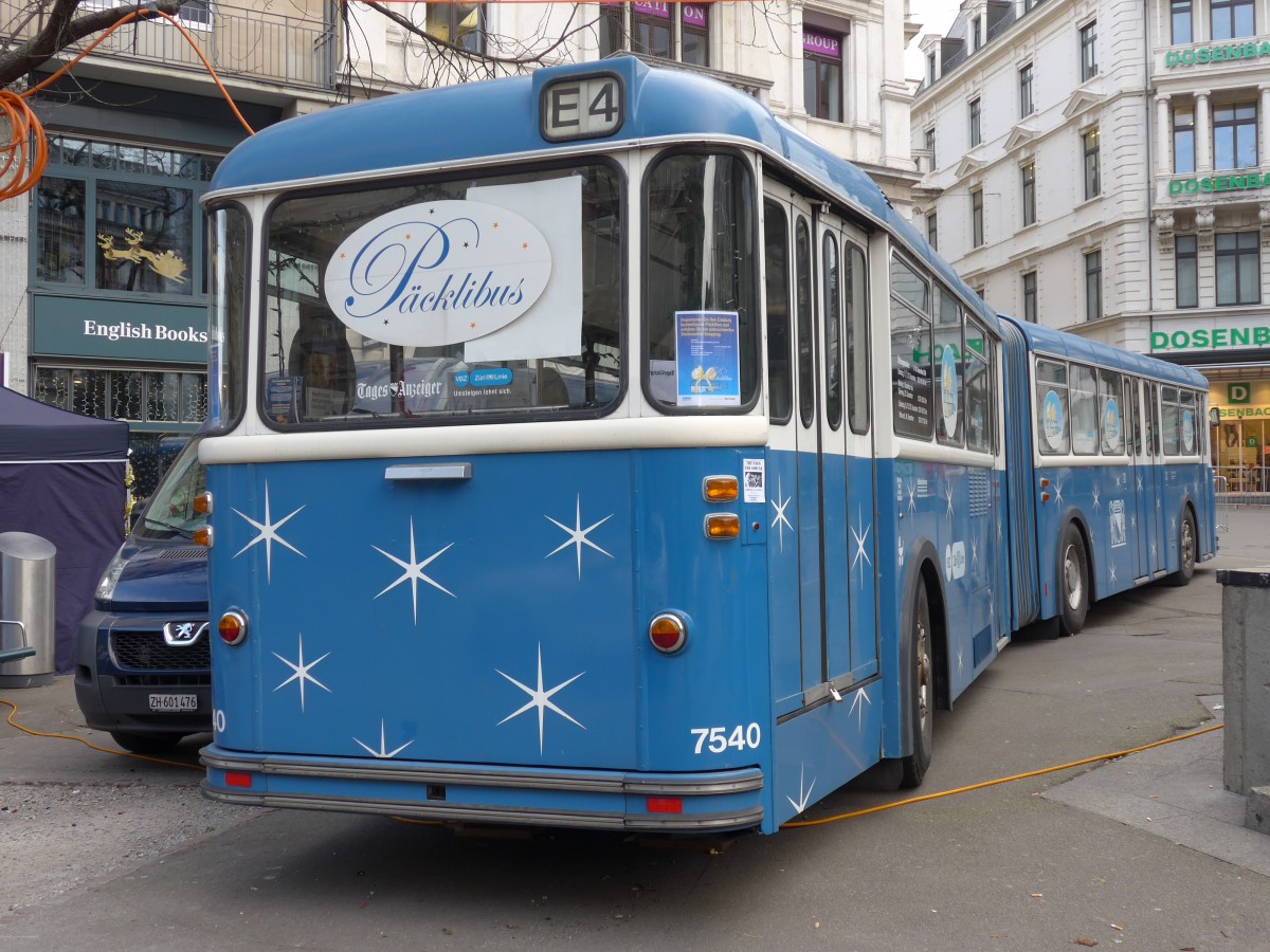 (157'735) - VBZ Zrich - Nr. 7540 - Saurer/Saurer Pcklibus (ex Nr. 540) am 14. Dezember 2014 in Zrich, Bahnhofstrasse