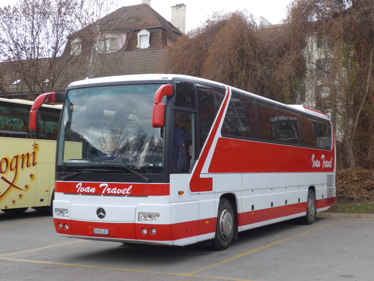 (157'759) - Ivan Travel, Wallisellen - ZH 654'357 - Mercedes am 14. Dezember 2014 in Zrich, Sihlquai