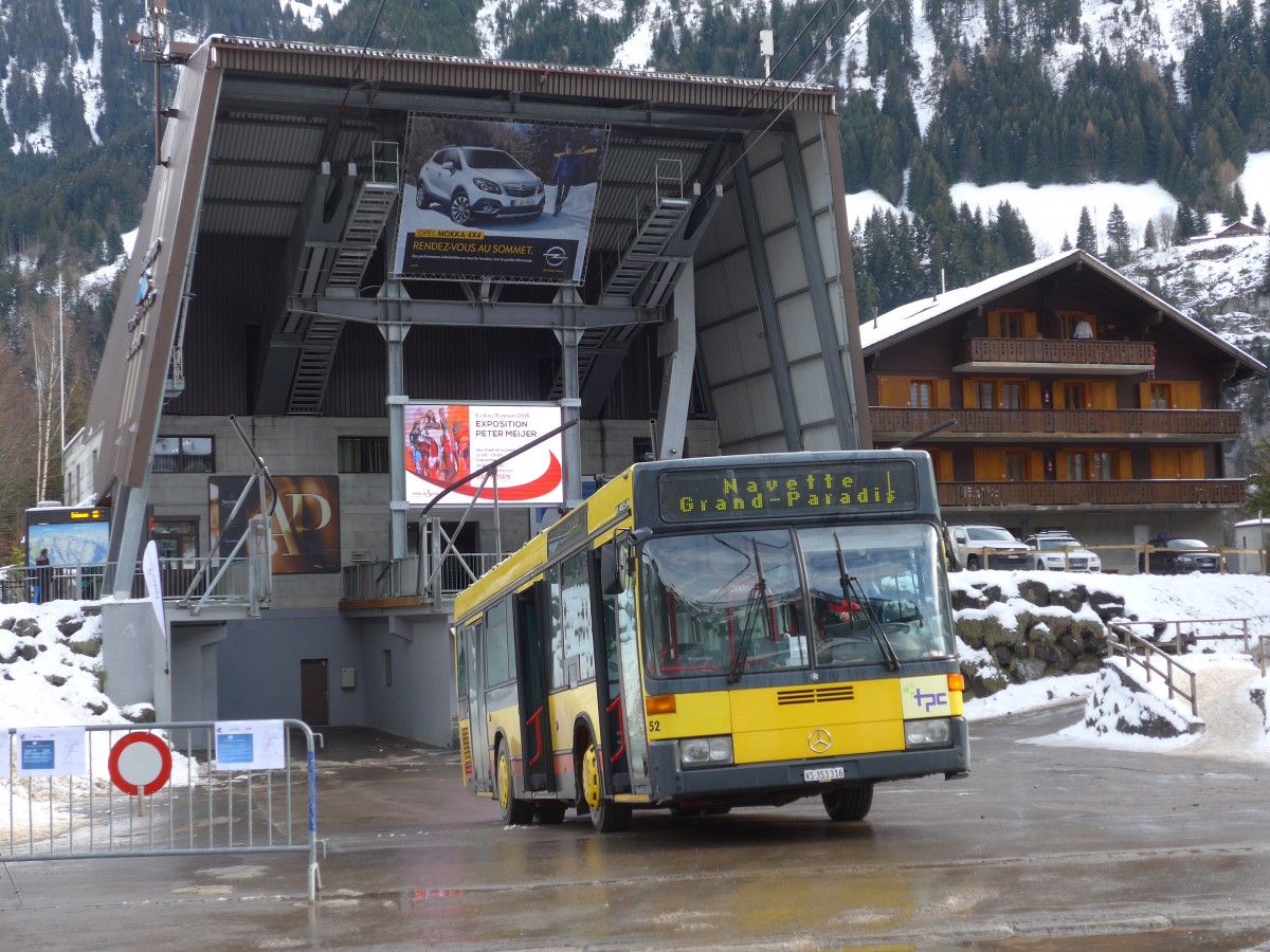 (158'133) - TPC Aigle - Nr. 52/VS 353'316 - Mercedes (ex AAGL Liestal Nr. 52) am 2. Januar 2015 beim Bahnhof Champry