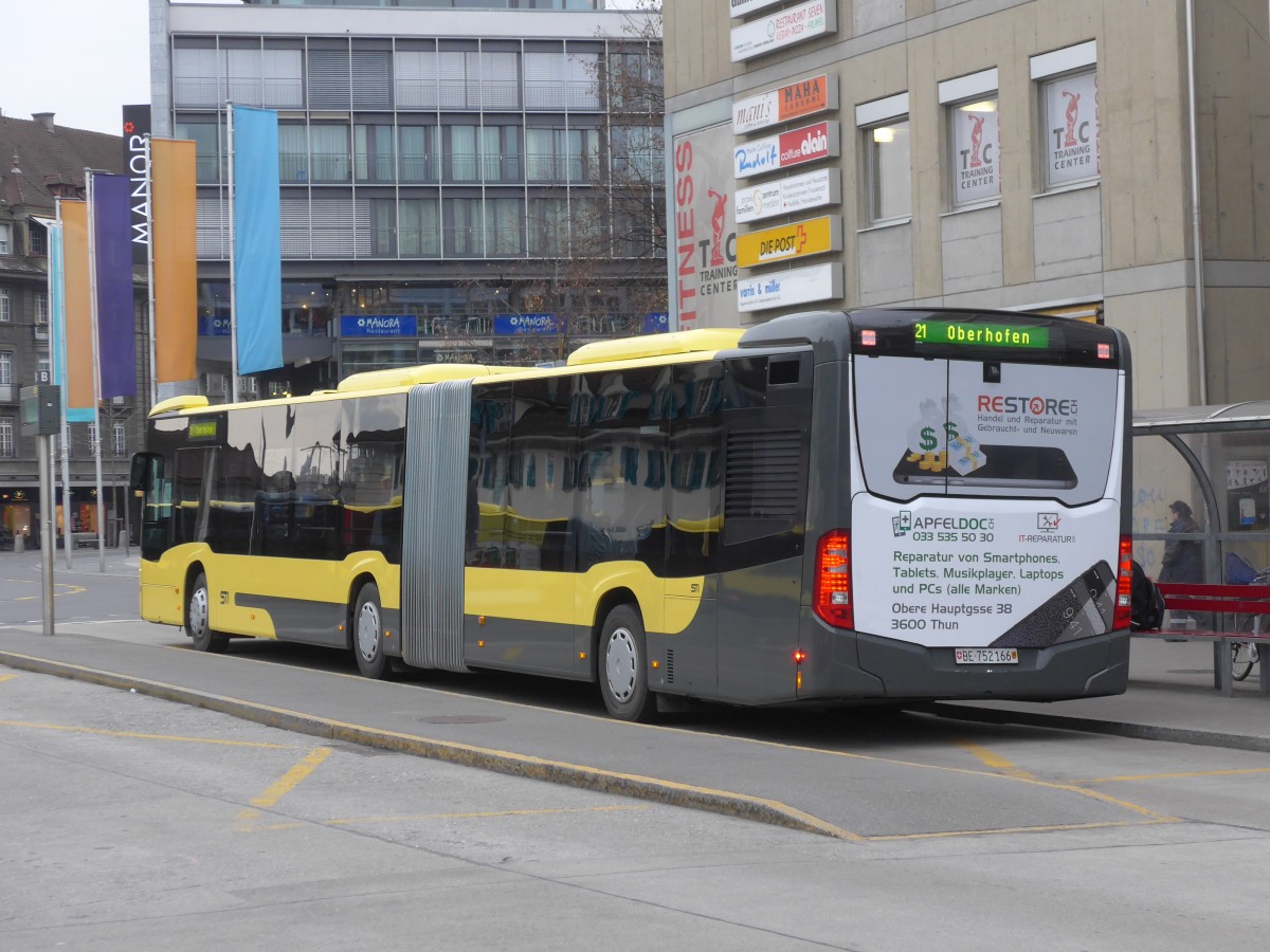 (158'467) - STI Thun - Nr. 166/BE 752'166 - Mercedes am 24. Januar 2015 beim Bahnhof Thun