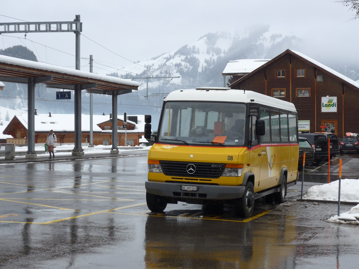 (158'871) - Kbli, Gstaad - Nr. 8/BE 305'545 - Mercedes/Kusters am 23. Februar 2015 beim Bahnhof Gstaad