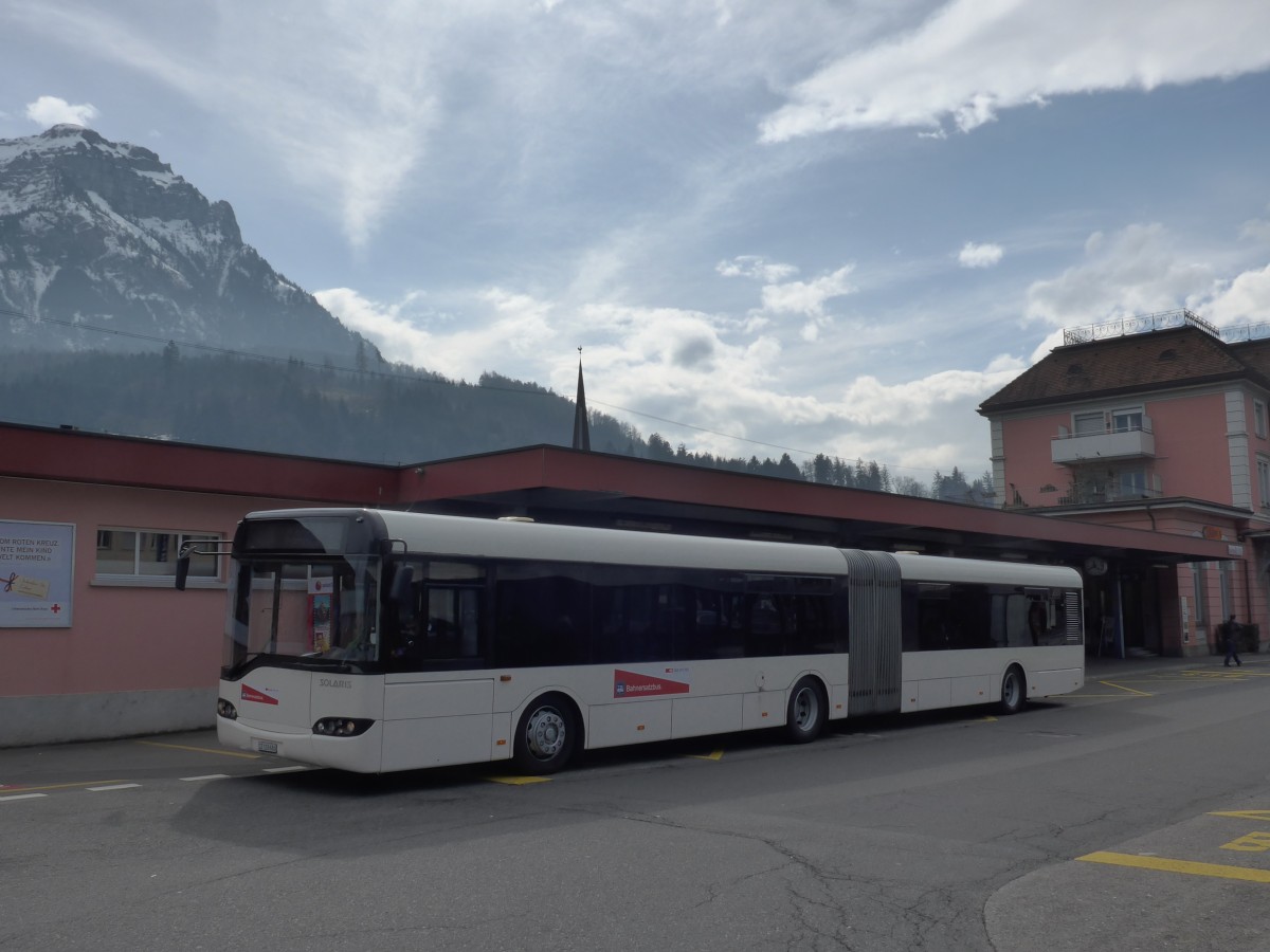 (159'224) - AAGS Schwyz - Nr. 86/SZ 118'686 - Solaris (ex VR La Chaux-de-Fonds Nr. 262) am 17. Mrz 2015 beim Bahnhof Brunnen