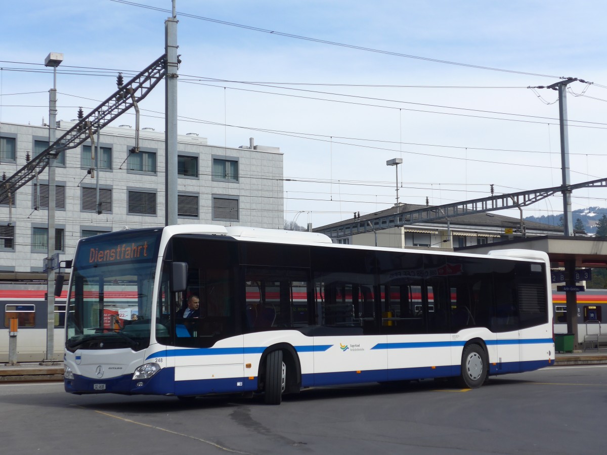 (159'262) - Auf der Maur, Steinen - Nr. 248/SZ 4638 - Mercedes am 17. Mrz 2015 beim Bahnhof Arth-Goldau