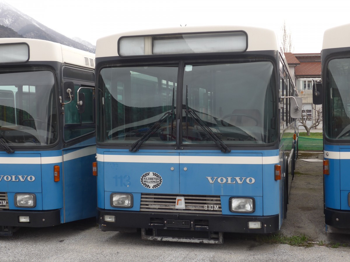 (159'572) - Ruffiner, Turtmann - Nr. 113 - Volvo/R&J (ex VBL Luzern Nr. 113) am 2. April 2015 in Turtmann, Garage