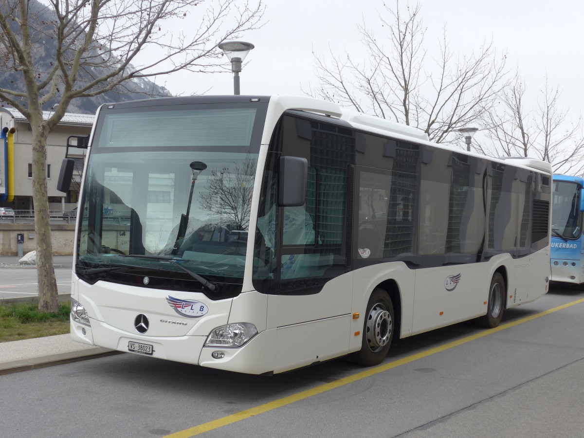 (159'582) - LLB Susten - Nr. 23/VS 38'023 - Mercedes am 2. April 2015 in Leuk, Garage