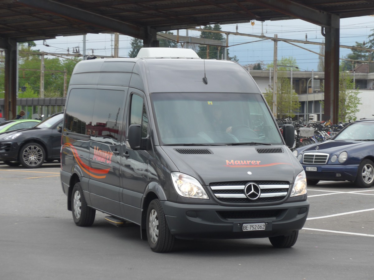 (159'936) - Maurer, Spiez - BE 752'062 - Mercedes am 18. April 2015 beim Bahnhof Thun