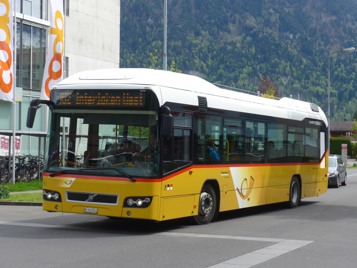 (160'111) - PostAuto Bern - BE 610'541 - Volvo am 26. April 2015 beim Bahnhof Interlaken Ost