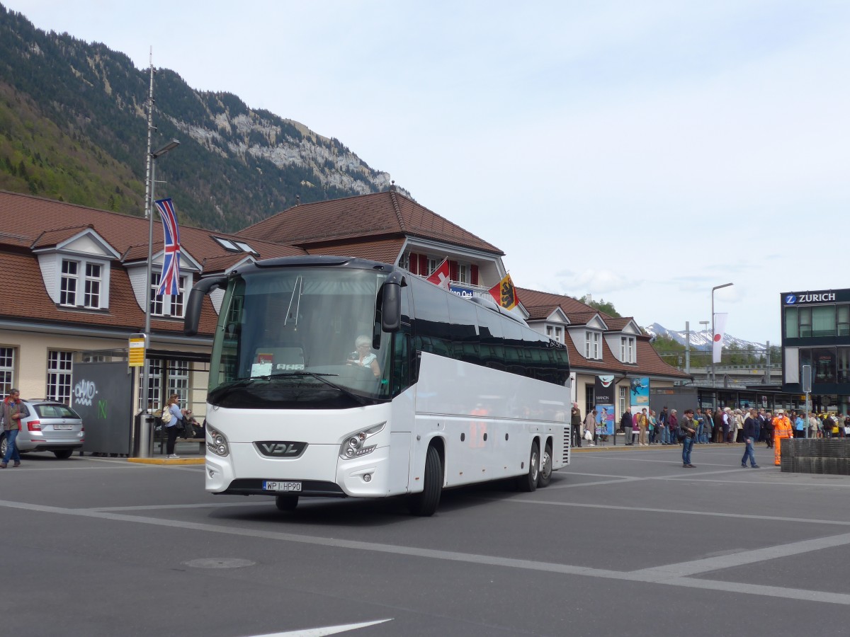 (160'118) - Aus Polen: ??? - WPI HP90 - VDL am 26. April 2015 beim Bahnhof Interlaken Ost