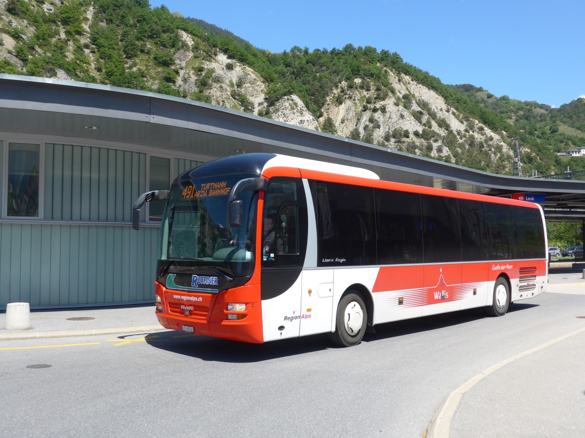 (161'148) - Ruffiner, Turtmann - VS 95'740 - MAN (ex Thsac, D-Windischleuba) am 27. Mai 2015 beim Bahnhof Leuk