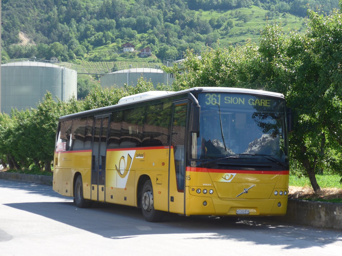 (161'181) - Lathion, Sion - Nr. 15/VS 202'870 - Volvo am 27. Mai 2015 in Sion, Garage