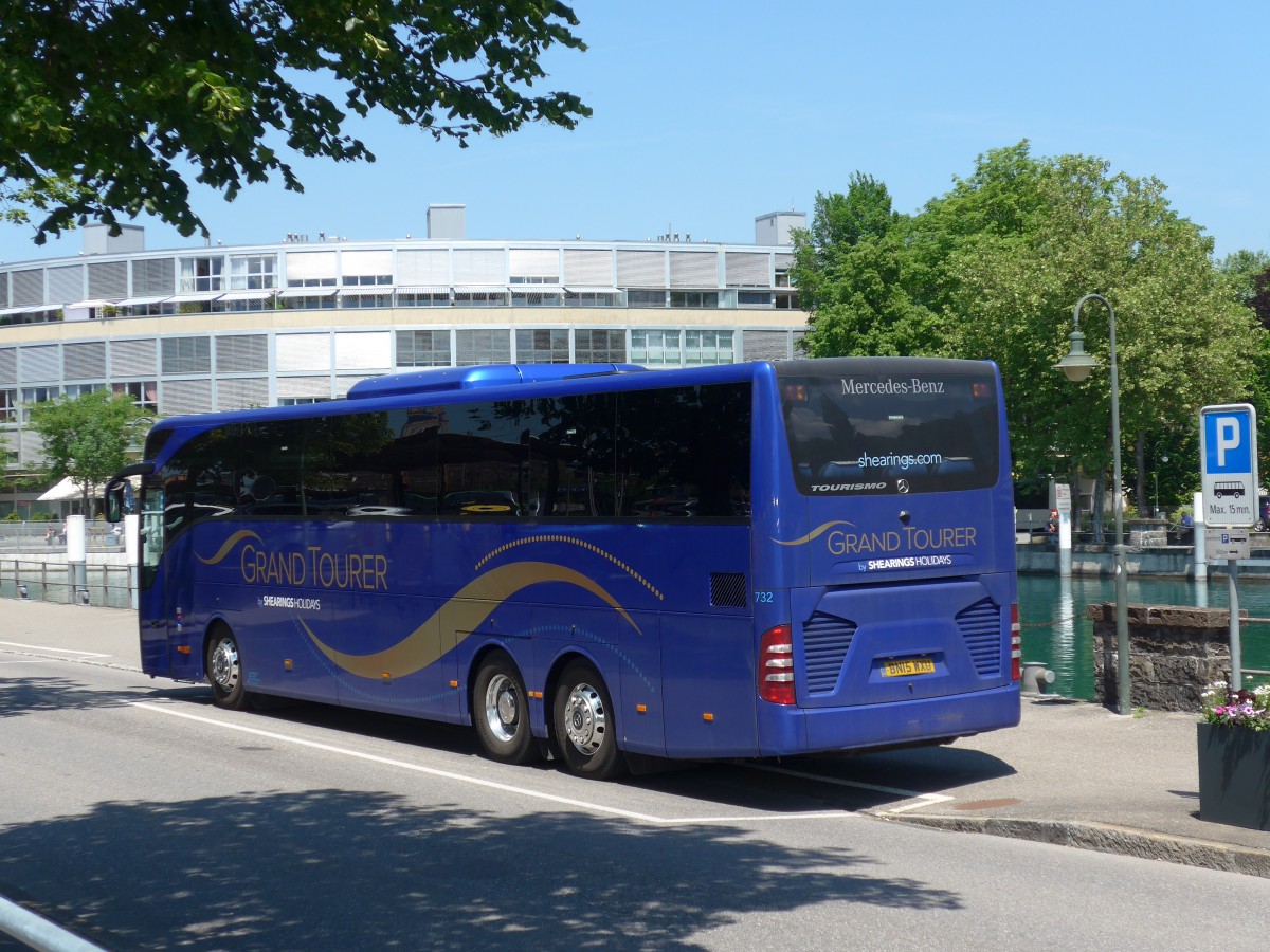 (161'714) - Aus England: Shearings, Wigan - Nr. 732/BN15 WXU - Mercedes am 3. Juni 2015 bei der Schifflndte Thun