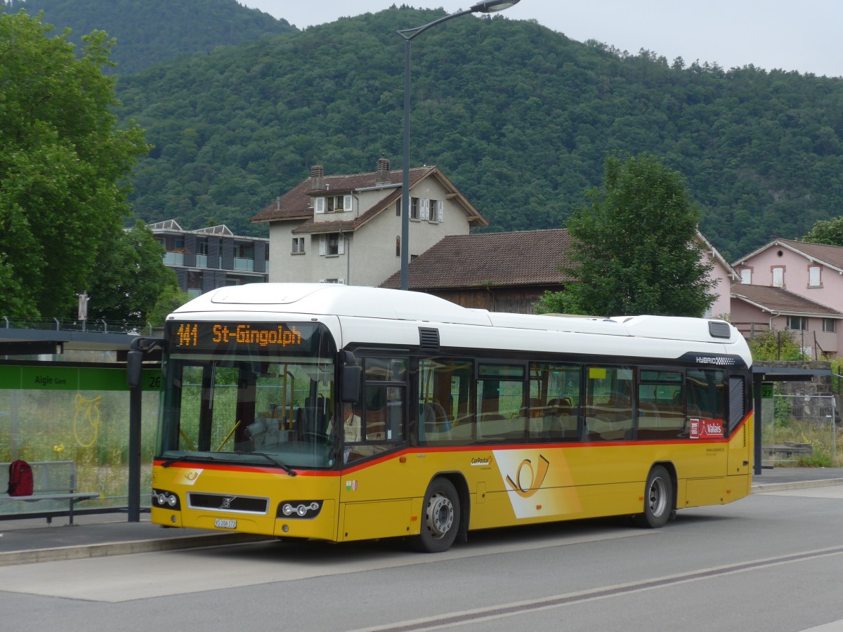 (162'197) - TPC Aigle - VS 206'172 - Volvo am 20. Juni 2015 beim Bahnhof Aigle