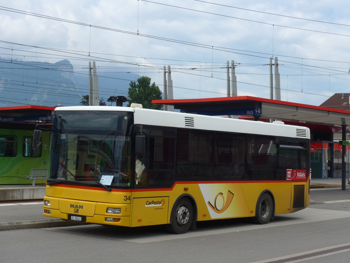 (162'340) - MOB Montreux - Nr. 34/VS 89'443 - MAN/Gppel (ex TSAR Sierre; ex PostAuto Bern; ex PostAuto Berner Oberland; ex P 23'032) am 20. Juni 2015 beim Bahnhof Aigle