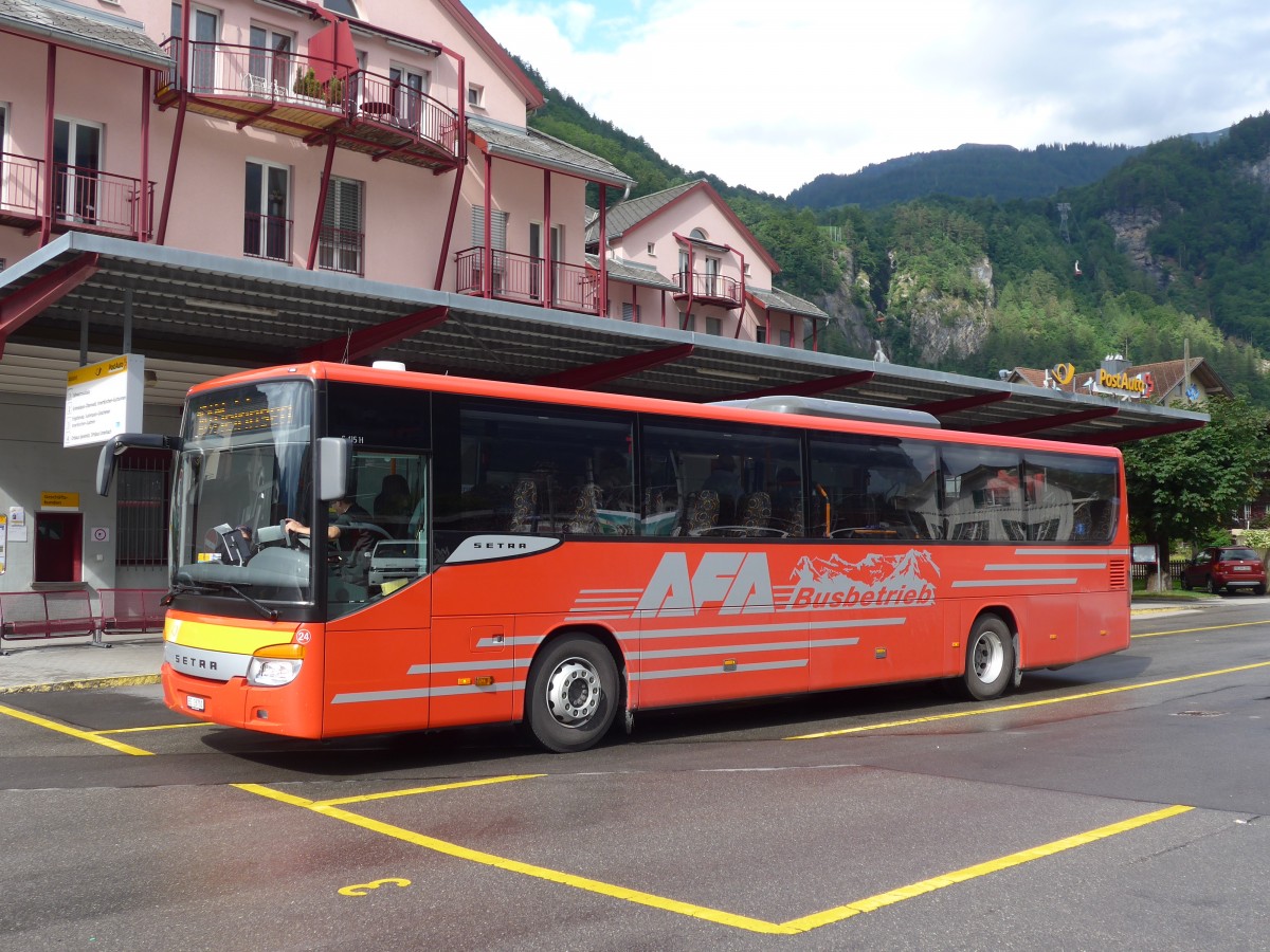 (162'421) - AFA Adelboden - Nr. 24/BE 26'701 - Setra am 20. Juni 2015 in Meiringen, Postautostation (Einsatz AVG M.)