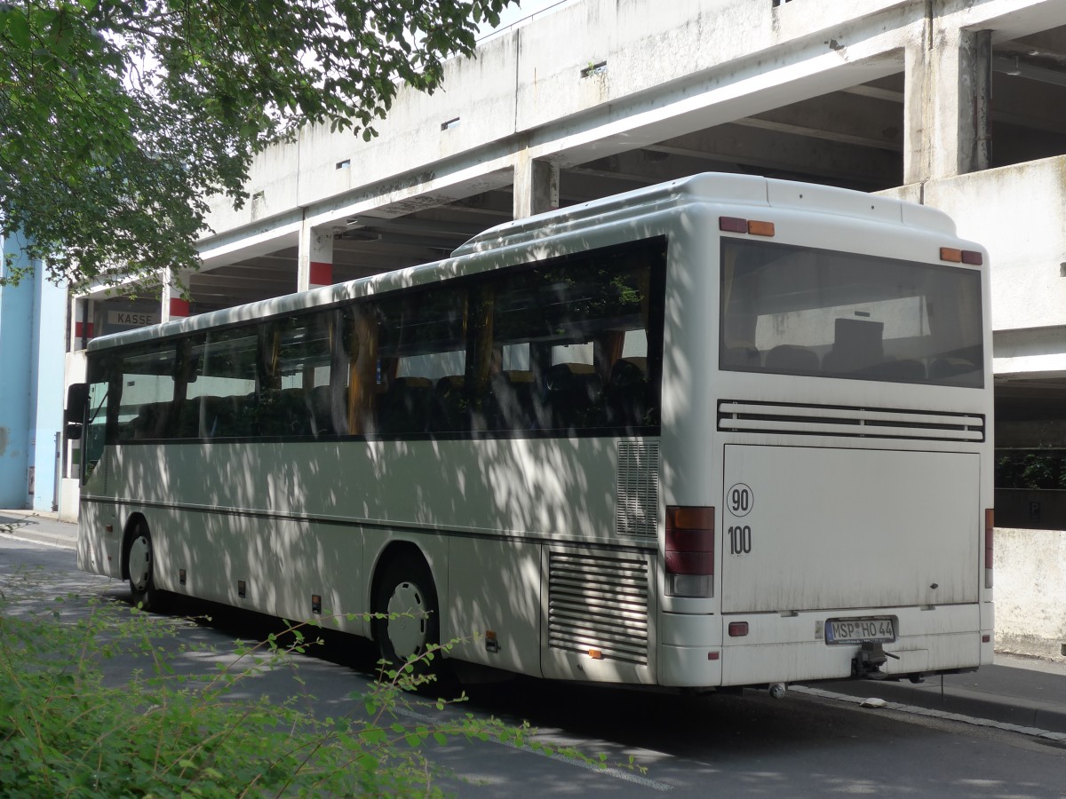 (162'705) - Hock, Steinfeld - MSP-HO 44 - Setra am 27. Juni 2015 beim Bahnhof Wrzburg