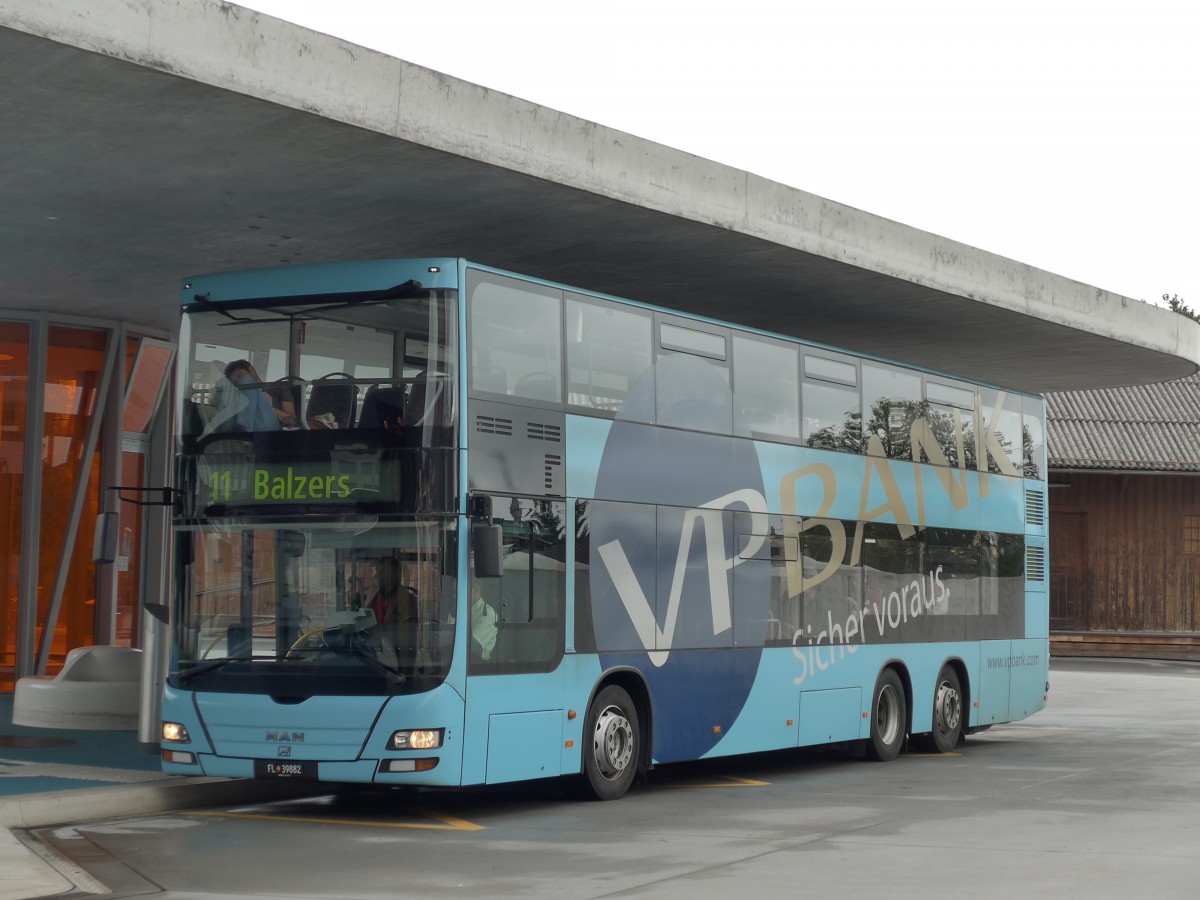 (163'503) - LBA Vaduz - Nr. 82/FL 39'882 - MAN (ex Matt, Mauren Nr. 5) am 16. August 2015 beim Bahnhof Schaan