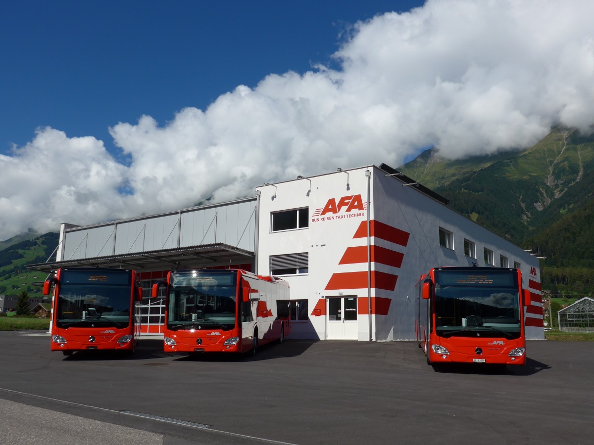 (163'682) - AFA Adelboden - Nr. 95 + Nr. 27 + Nr. 28/BE 43'089 - Mercedes am 20. August 2015 in Frutigen, Garage