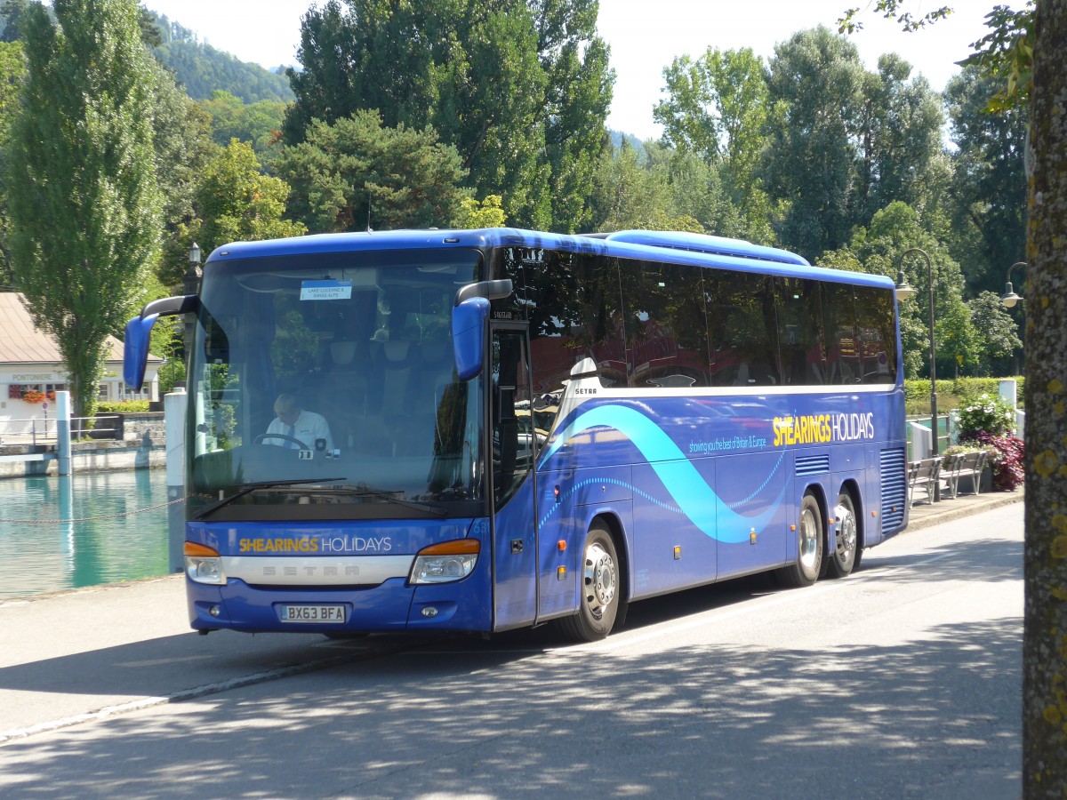 (163'857) - Aus England: Shearings, Wigan - Nr. 631/BX63 BFA - Setra am 26. August 2015 bei der Schifflndte Thun