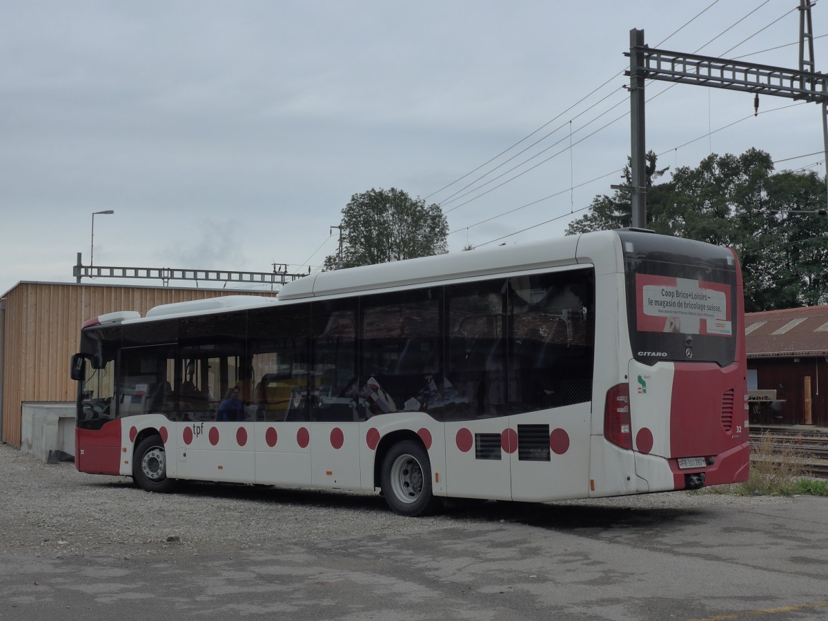 (164'665) - TPF Fribourg - Nr. 32/FR 300'287 - Mercedes am 13. September 2015 beim Bahnhof Schwarzenburg