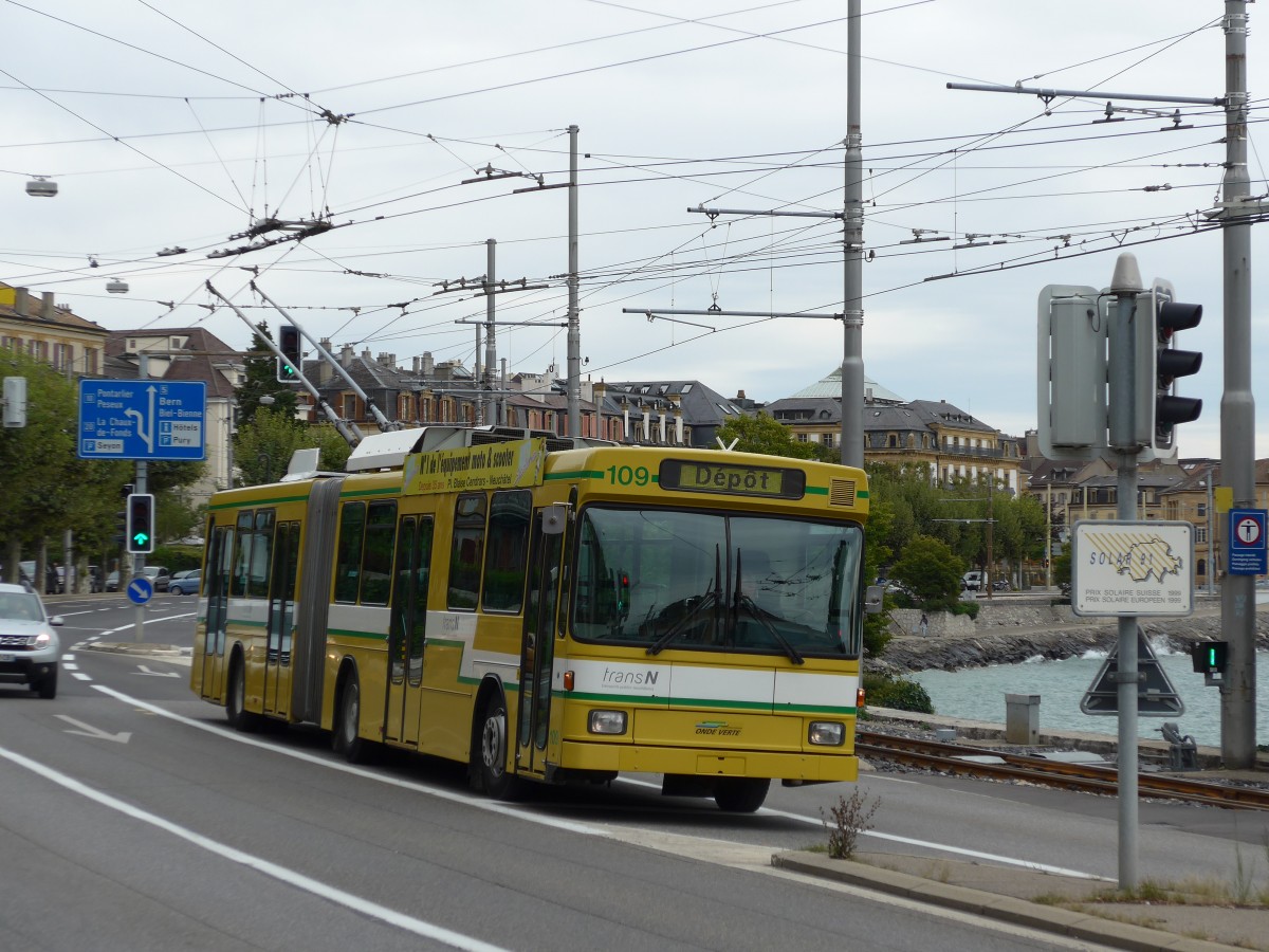 (164'770) - transN, La Chaux-de-Fonds - Nr. 109 - NAW/Hess (ex TN La Chaux-de-Fonds Nr. 109) am 15. September 2015 in Neuchtel, Dpt