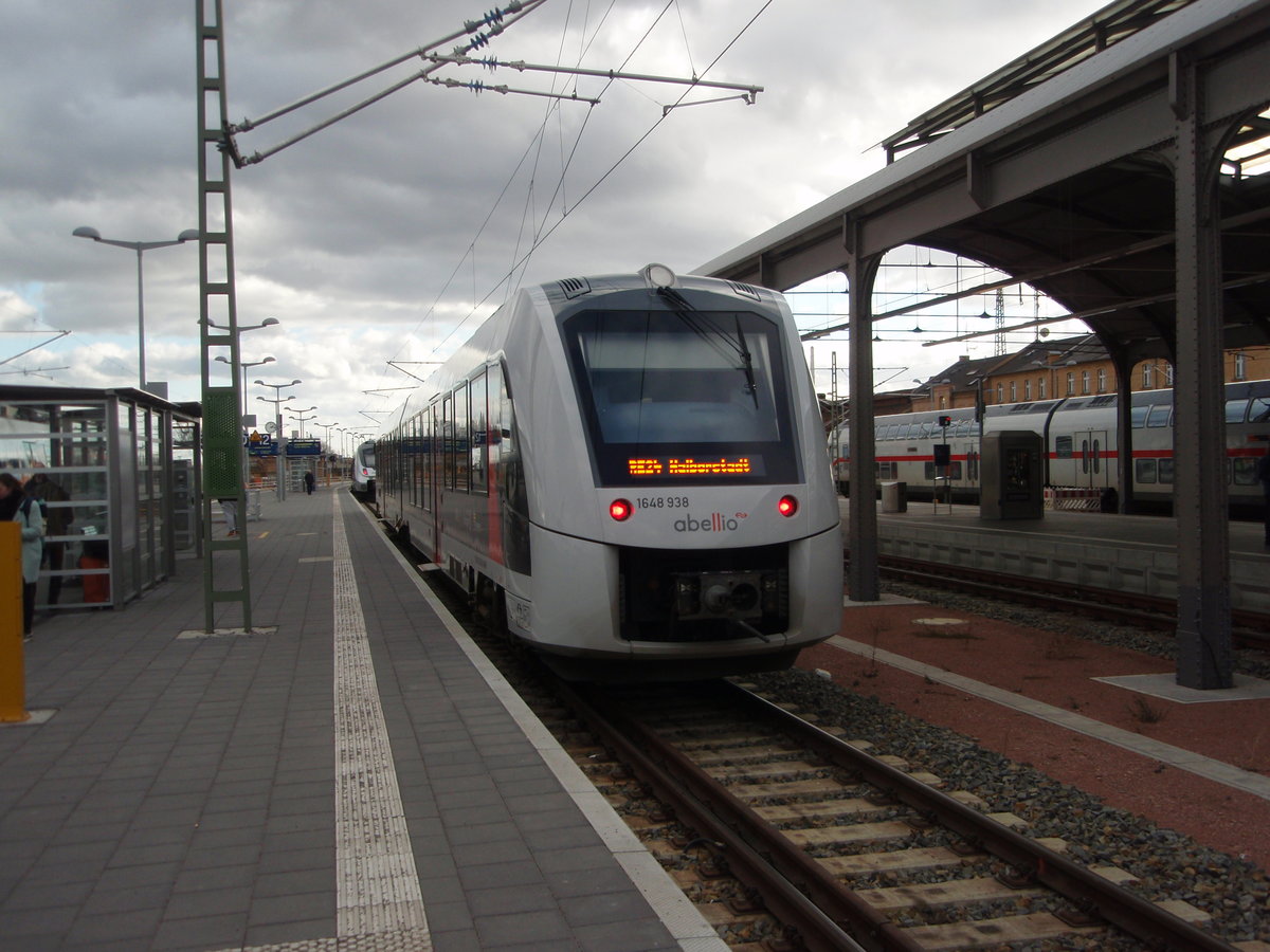 1648 938 der Abellio Rail Mitteldeutschland als RE 4 aus Goslar in Halle (Saale) Hbf. 09.02.2019