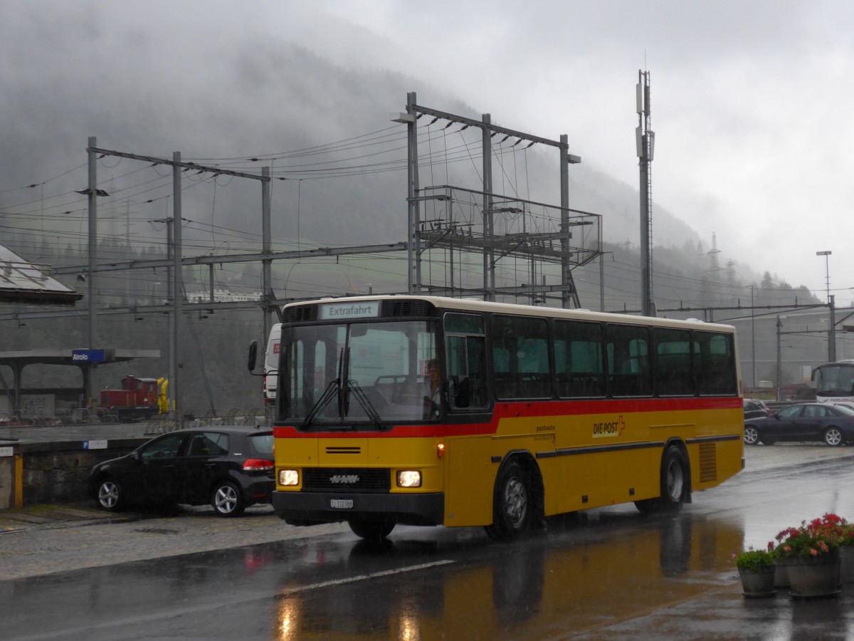 (164'930) - Marchetti, Airolo - TI 112'088 - NAW/Hess (ex PostAuto Bern; ex AVG Meiringen Nr. 66; ex P 24'452) am 16. September 2015 beim Bahnhof Airolo