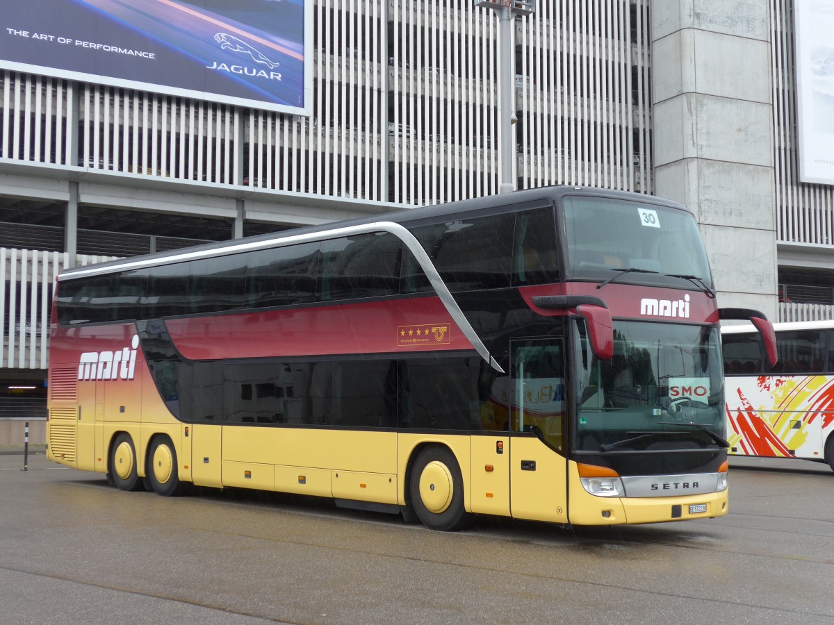 (165'004) - Marti, Kallnach - Nr. 30/BE 572'230 - Setra am 17. September 2015 in Zrich, Flughafen