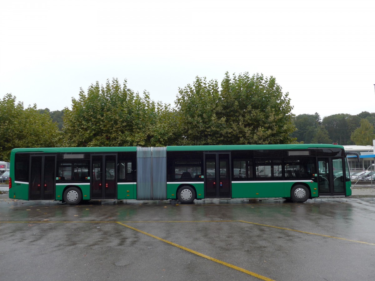 (165'047) - BVB Basel - Nr. 7045 - Mercedes am 17. September 2015 in Kloten, EvoBus