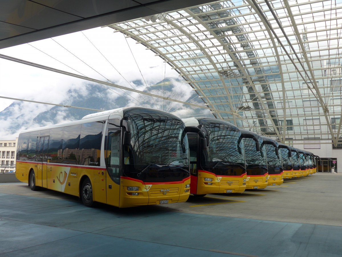 (165'199) - PostAuto Graubnden - GR 162'975 - MAN am 19. September 2015 in Chur, Postautostation